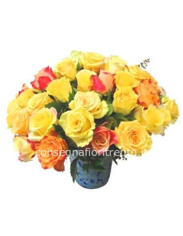 Bouquet con rose giallo e arancio