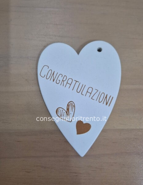 Biglietto di auguri in legno, a forma di cuore,congratulazioni